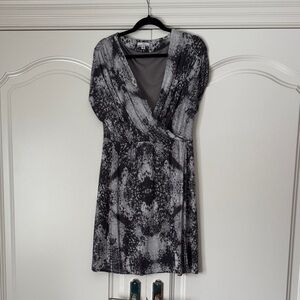 Halston Heritage Black and Gray Patterned Garment